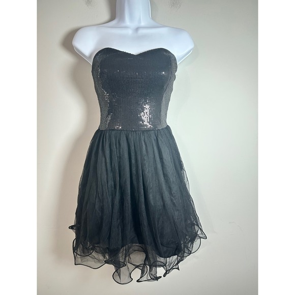 Forever 21 Dresses & Skirts - Forever 21 Black Sequin Tulle Strapless Sweetheart Mini Dress Y2K Medium